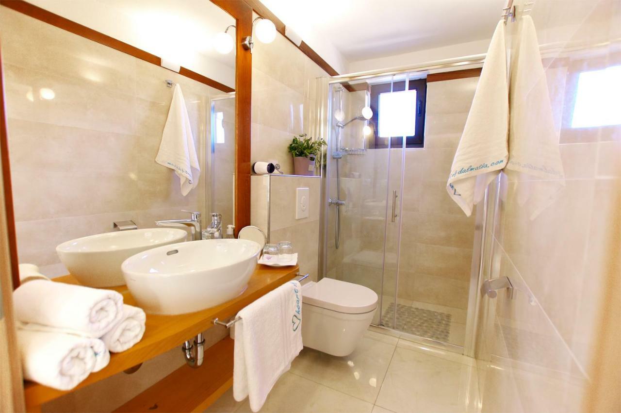 Апартаменты Apartman Murter Center 4+1 Id 720 Экстерьер фото